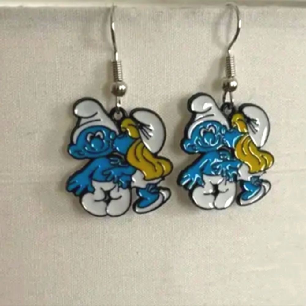 Hand Crafted cartoon earrings - Picture 5 of 6